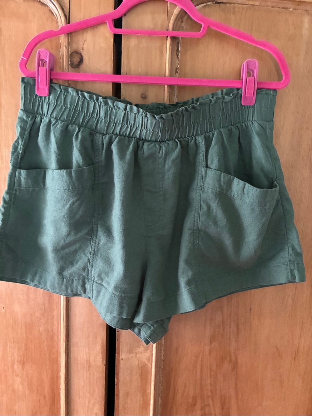 A New Day green linen blend shorts in XL